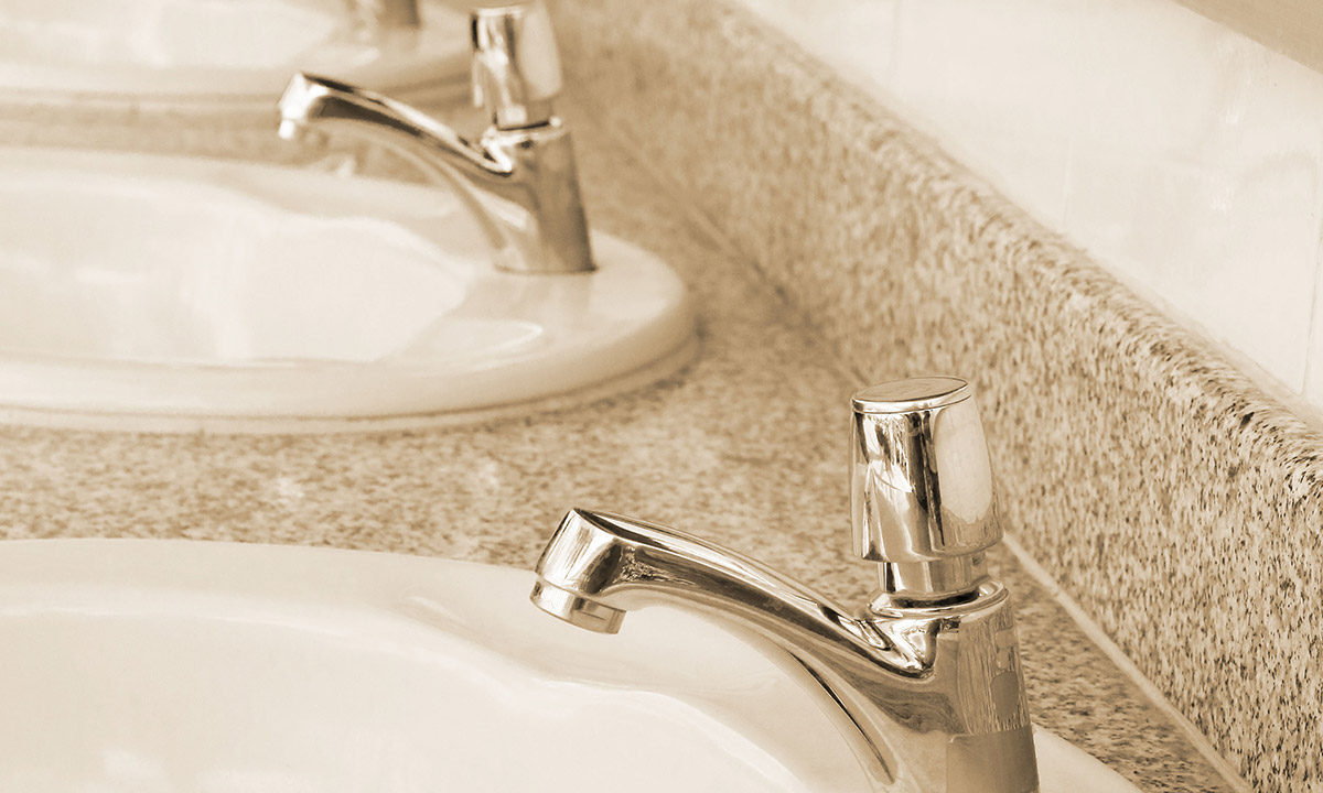 commercial bathroom fixtures